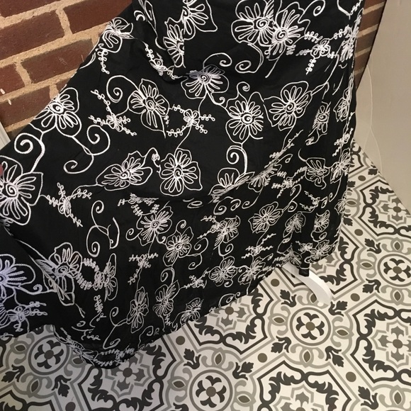 Margaret Francis Embroidered Flare Skirt Black 10 - Picture 3 of 4